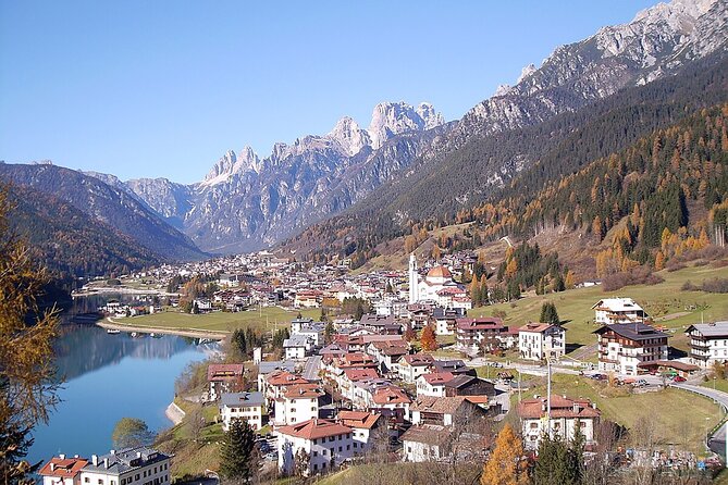 Full Day Tour Cortina & Dolomites - Lake Misurina: Tre Cime views and the choice between walking and lunch
