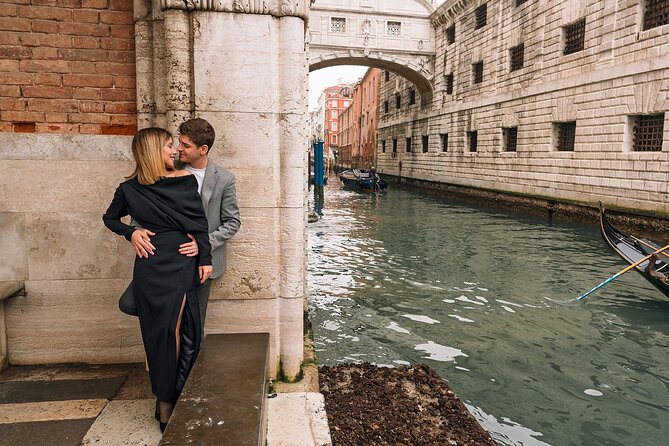 Glam photoshoot in hidden Venice! (up to 4) - Stop 1: Piazza San Marco portraits with Doge’s Palace and gondolas