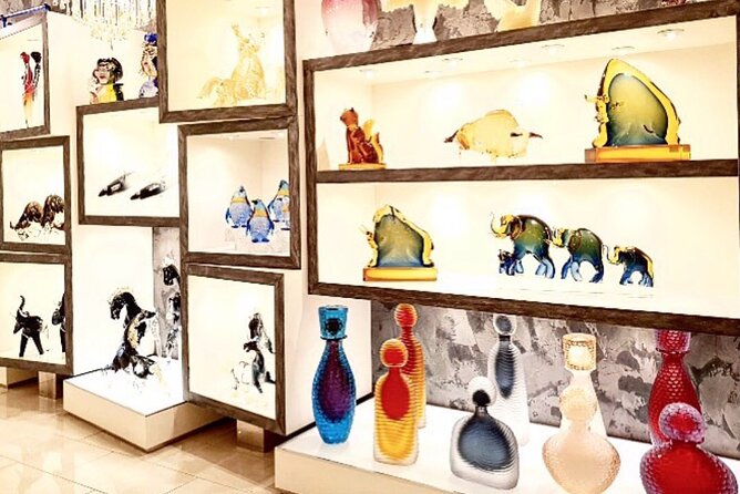 Glass Blowing Live Demo, Showroom visit and Artistic Glass gift! - Should you book this Murano glassblowing demo?
