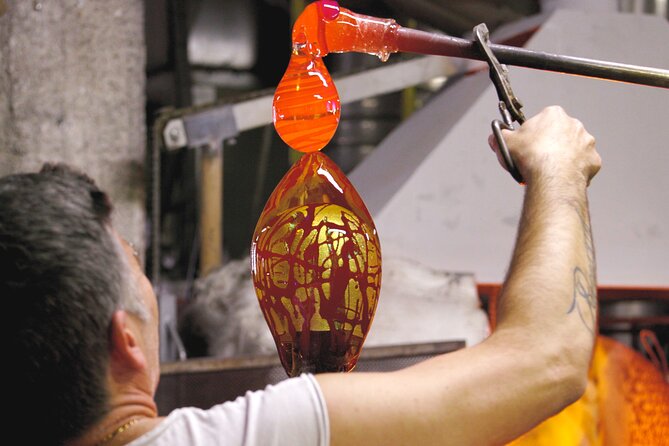 Glass Blowing Live Demo, Showroom visit and Artistic Glass gift! - Inside Gino Mazzuccato: the 20-minute demonstration