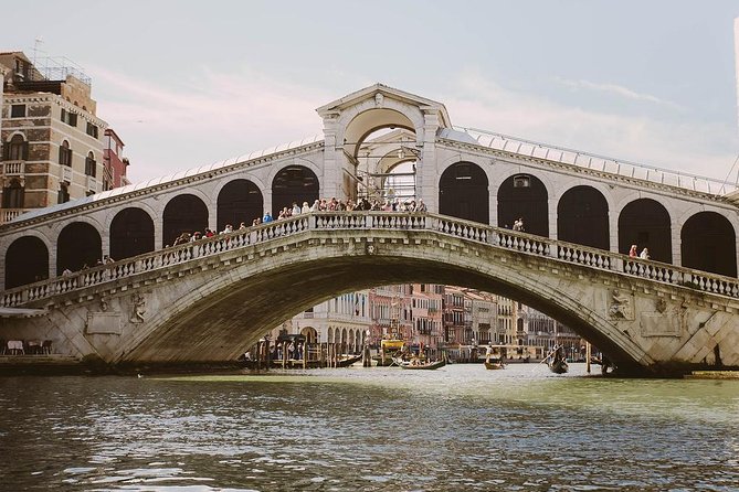 Grand Canal Boat Private Tour: Murano and Burano - Price and value: what $1,109.95 per group really buys