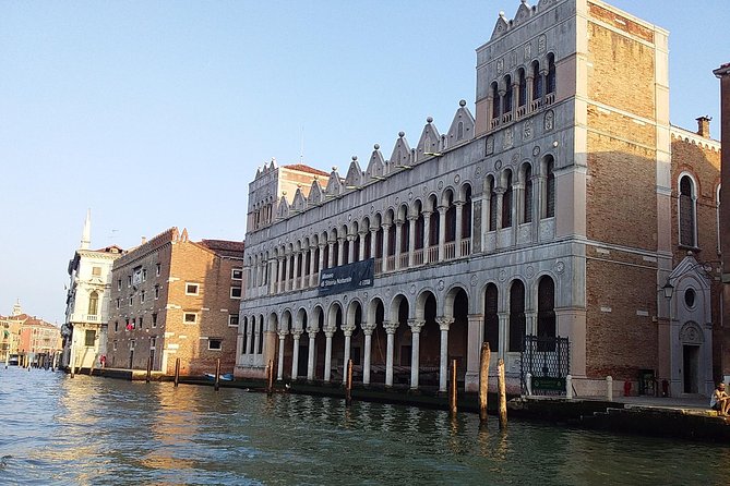 Grand Canal boat tour and Murano glass experience with Hotel pick up - Murano in about an hour: entering Colleoni Murano the right way