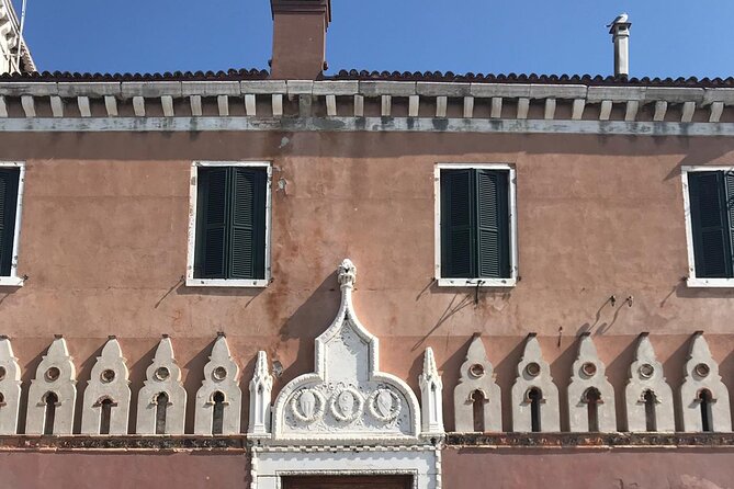 Guided Tour of the Jewish Ghetto in Venice with Cannaregio & Synagogues Visit - Stop 2 at Chiesa della Madonna dellOrto: Tintoretto in a Venetian church setting