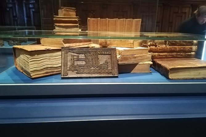 Guided tour of Venice wonders including Correr Museum & Empress Sisi Apartments - Key takeaways before you walk into Venice
