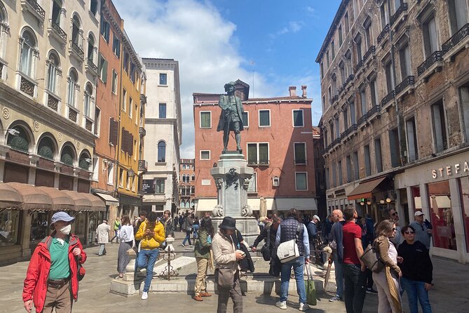 Guided Venice Street Food Tour and City Sightseeing - Basilica dei Frari area and the “big sight, small bite” rhythm