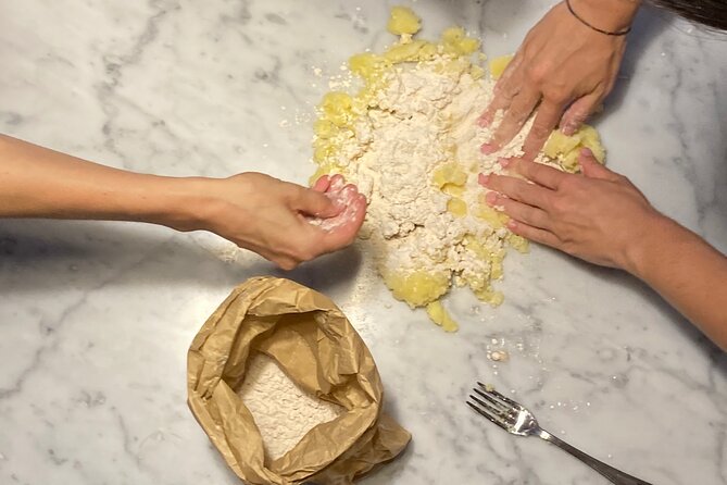 Home Cooking Class with Marina in the heart of Venice - Antipasto, Then the Main Event: How the Cooking Builds the Meal