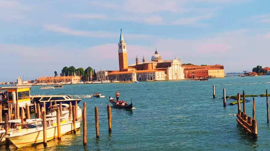 Il meglio di Venezia in un tour dei punti più e meno noti - Scuola Grande di San Rocco: Why a Pass-By Still Feels Meaningful