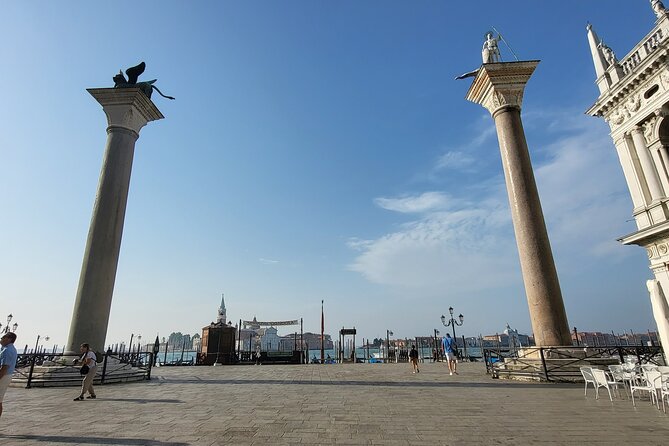 In and Around St. Mark‘s Square: A Self-Guided Audio Tour - Colonna di San Marco and San Teodoro, Symbol-Spotting Made Easy