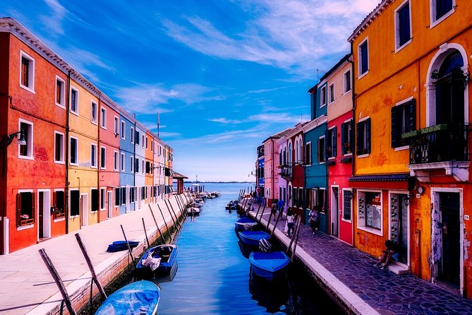 Island Hopping Tour: Mazzorbo, Burano and Murano - Piazza Baldassarre Galuppi: lace makers at work and a bridge for real