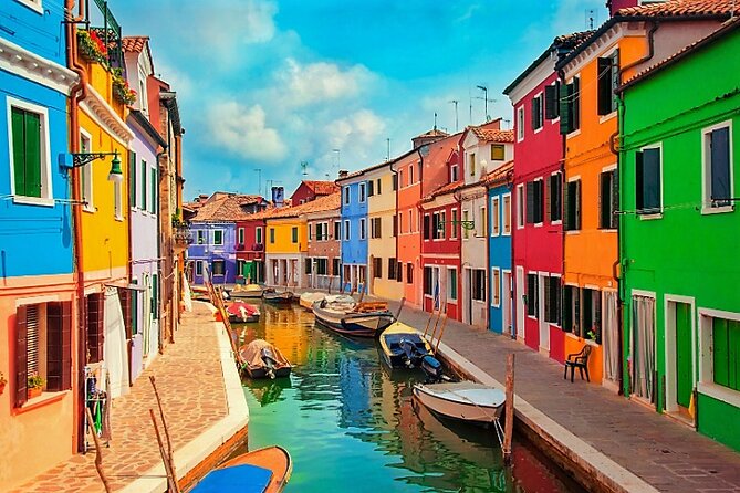 Island Hopping Tour: Mazzorbo, Burano and Murano - Stop 1 in Mazzorbo: gardens, vineyards, and a monastery feel