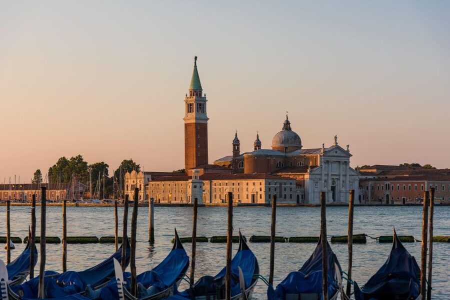 Land and Lagoon - Walking Tour and Gondola Ride - St. Mark’s Square, Basilica, and Doge’s Palace, the smart way