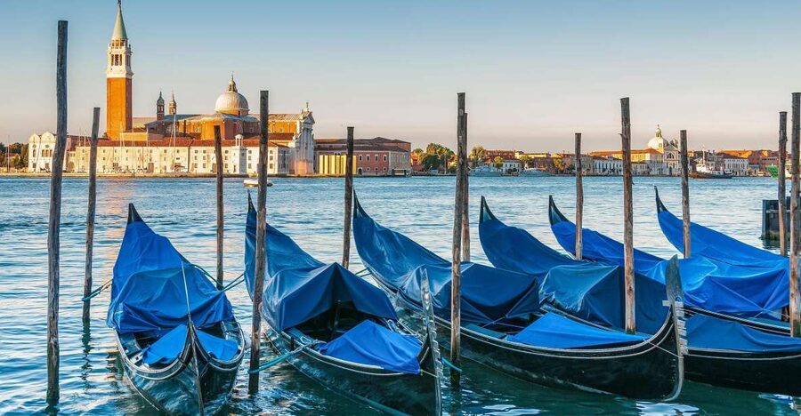 Land and Lagoon - Walking Tour and Gondola Ride - Santi Giovanni e Paolo, the Pantheon of Venice vibe