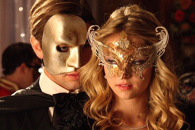 Make a Venetian Mask and Craft your Imagination - Small-Group Attention and a Smooth, Relaxed Pace