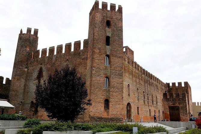 Medieval castles walled towns, Renaissance villas, ceramic, south Euganean Hills - Southern Euganean Hills, Tucked Between Venice and the Veneto Countryside