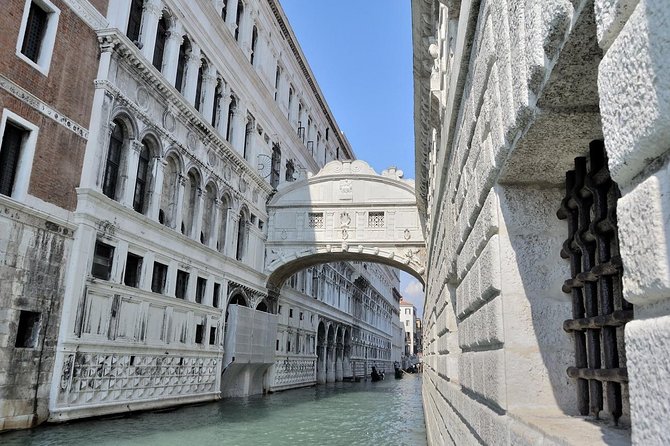 Morning Venice Walking Tour plus Doge's Palace Guided Visit - How the group flow works once you switch into the palace portion
