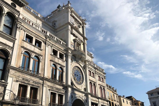 Morning Venice Walking Tour plus St Mark's Basilica Guided Visit - Group size, timing, and the headset handout
