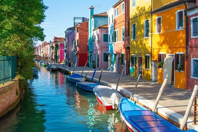 Murano and Burano cruise with glass blowing & audio guide - Why this half-day Murano and Burano plan makes sense