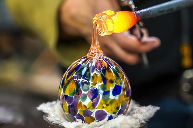 Murano and Burano cruise with glass blowing & audio guide - Burano stop: audio-led color, lace options, and time to breathe