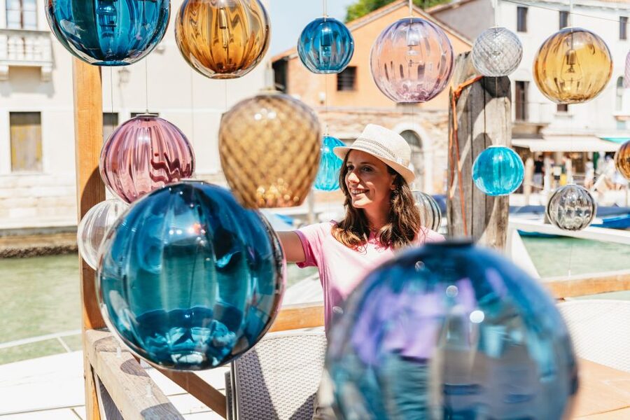Murano & Burano: Boat Tour with Guide & Glass Factory Visit - Murano Glass Factory Visit: Watch, Then Browse