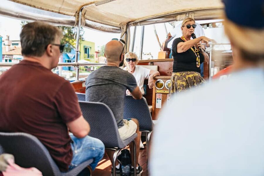 Murano & Burano Guided Tour by Private Boat with Glassmaking - Crossing to Burano: Quick Boat Ride, Big Visual Payoff
