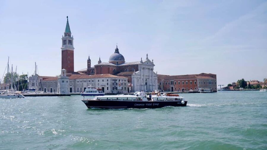Murano, Burano & Torcello: Vetro, Case Colorate & Storia - What is included in the $28 price, and what costs extra