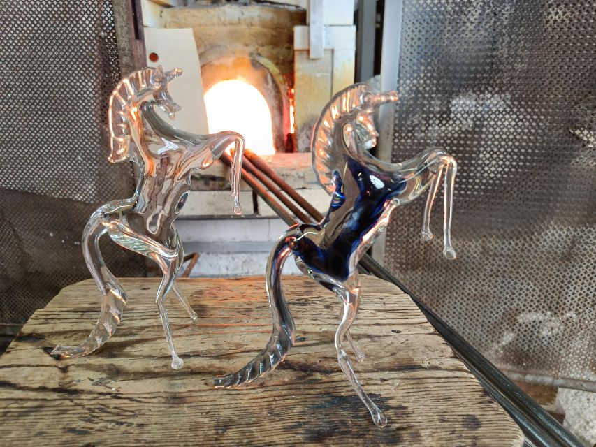 Murano: Glass Blowing Demonstration and Artistic Glass Gift - Who this Murano glass experience suits best