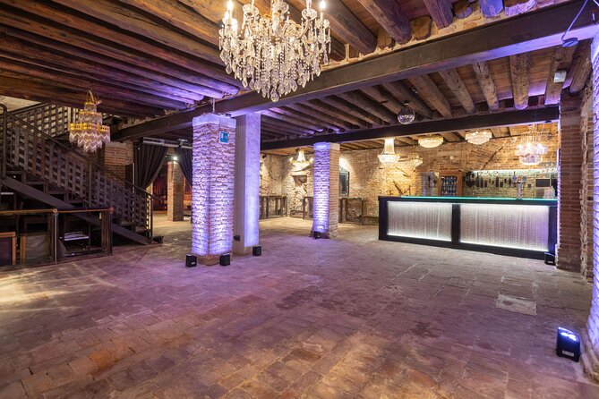 Murano Glass Blowing Demonstration - The Glass Cathedral - Who Should Book This Murano Glass Blowing Demo