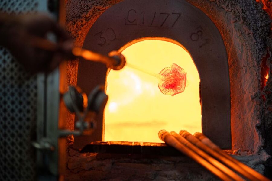 Murano: Glass Factory Experience with Tour and Demonstration - The guides and how the explanation lands