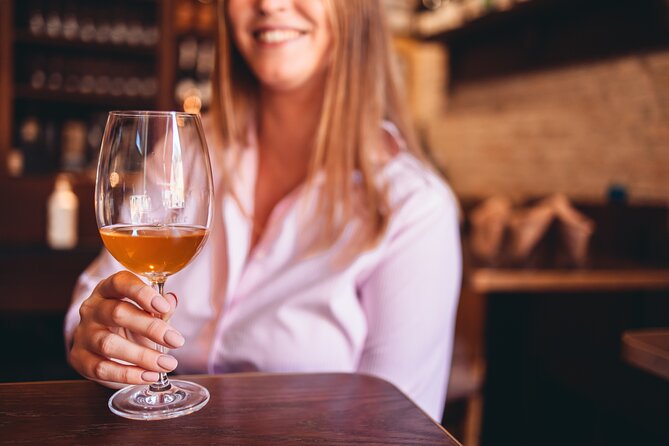 Natural Wine Tasting & Food Pairing with a Sommelier in Venice - Cicchetti pairings: how to eat Venetian style without a food plan