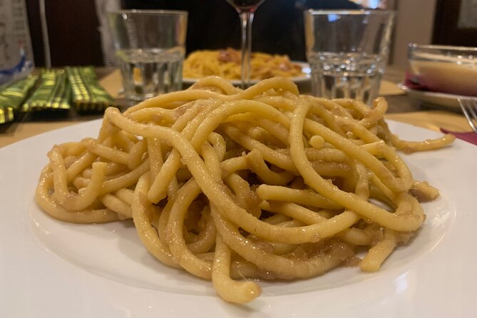 Old Taverns and Rialto Market Food Adventure (come hungry!) - Pescheria di Rialto: the toast, the snacks, and the fish-forward reality