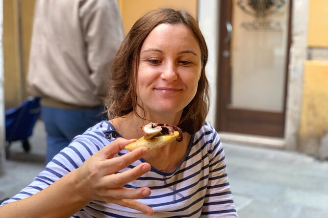 Old Taverns and Rialto Market Food Adventure (come hungry!) - Mercati di Rialto: learn the market by tasting, not by reading