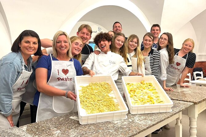 Pastamania in Venice with Wine Tasting and Gelato - Gelato Class: Learning the Difference, Then Tasting