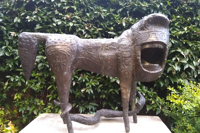 Peggy Guggenheim collection Venice private tour - Inside the museum: how the commentary changes what you see