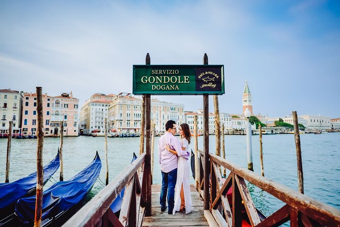 Photo shoot in Venice - Price and Value: $398.25 Per Group Up to 8