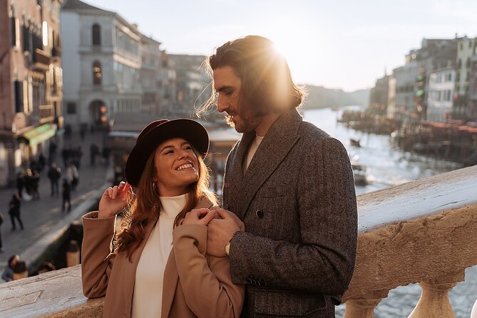 Photography Experience for Couples in Venice - What you really get: professional editing plus a private download gallery