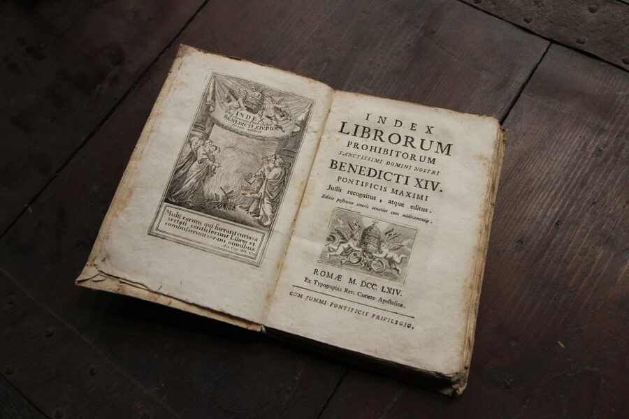 Prisons' Palace: Maleficia, Inquistion torture tools - What the Maleficia exhibition uses: documents, testimonies, and “instruments of justice”