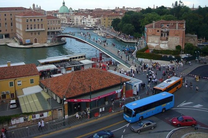 Private Arrival Transfer: Venice Train or Bus Stations to Venice Hotels - Price and value: how the group math changes everything