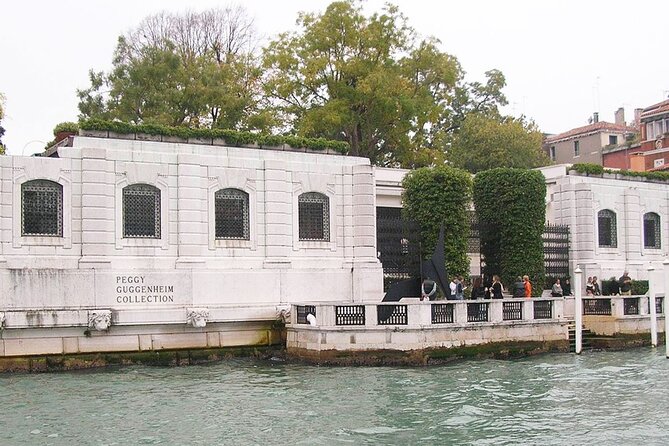 Private Audio Guided Walking Tour in Venice - Getting around: helpful app info beyond the audio