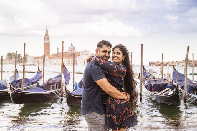 Private Gondola and photoshoot in Secret Venice - Timing, crowds, and weather: how to plan smart in Venice