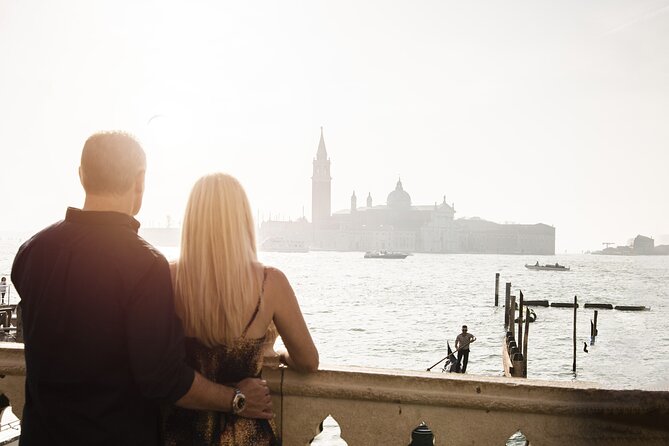 Private Gondola and photoshoot in Secret Venice - Who should book this Secret Venice private photoshoot?