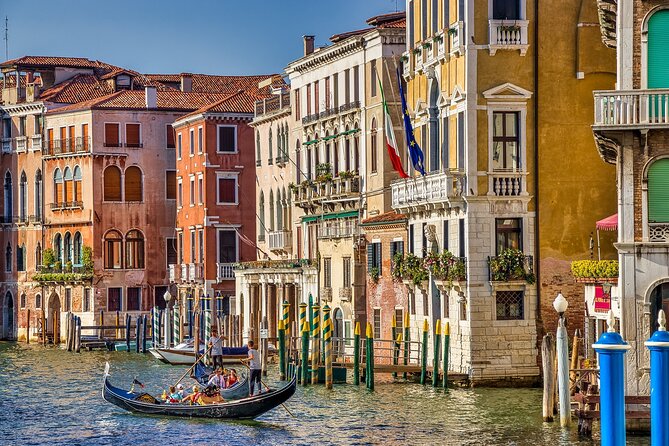 Private Gondola Ride in Venice Discover the Floating City - Narrow Canals, Rio di Santa Maria Formosa and Rio di San Severo