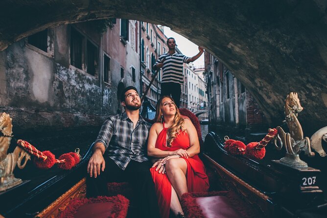 Private Gondola Ride with Professional Photographer in Venice - Grand Canal stop: the Venice postcard that actually photographs well