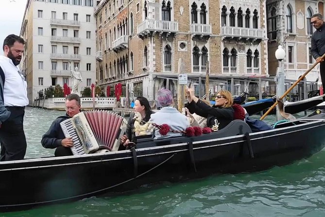 Private Gondola Ride with Serenade in Venice - Key highlights that matter