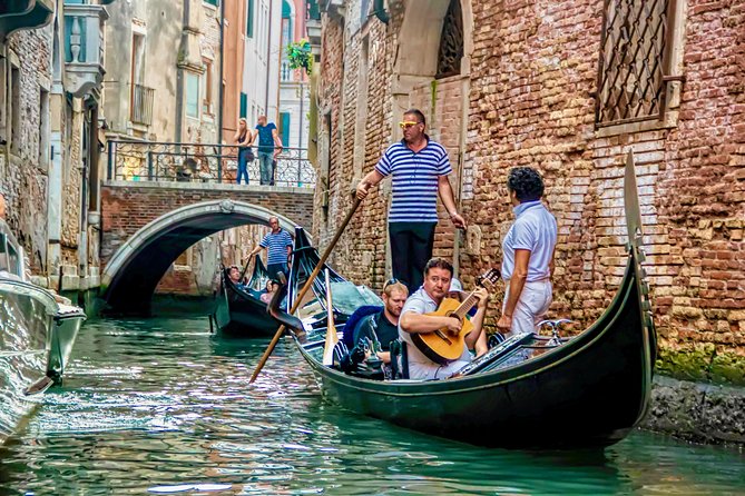 Private Gondola Ride with Serenade in Venice - Private Gondola Serenade: what you’re really buying in Venice