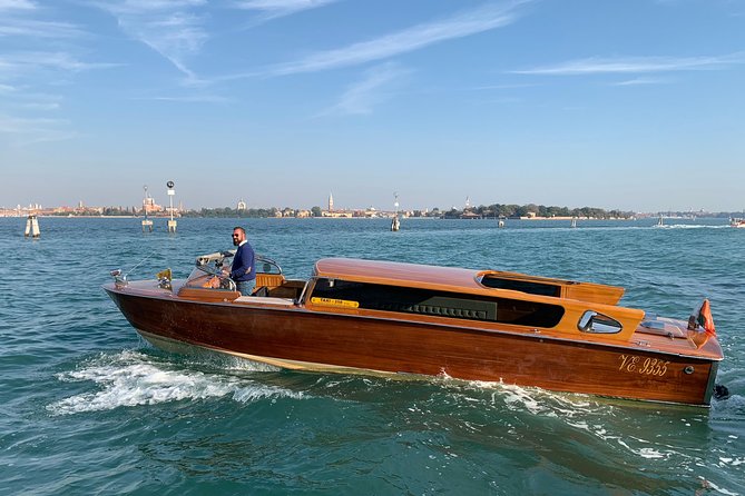 Private Grand Canal Boat Tour , Murano and Burano 6 hours - Small print that can affect your day