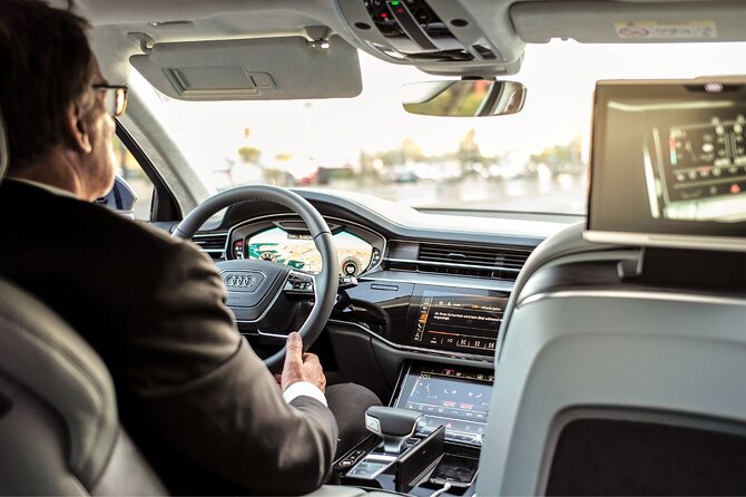 Private One-way Airport Transfer Venice Airport to Venice - Communication and meeting points: the stuff that makes or breaks the day