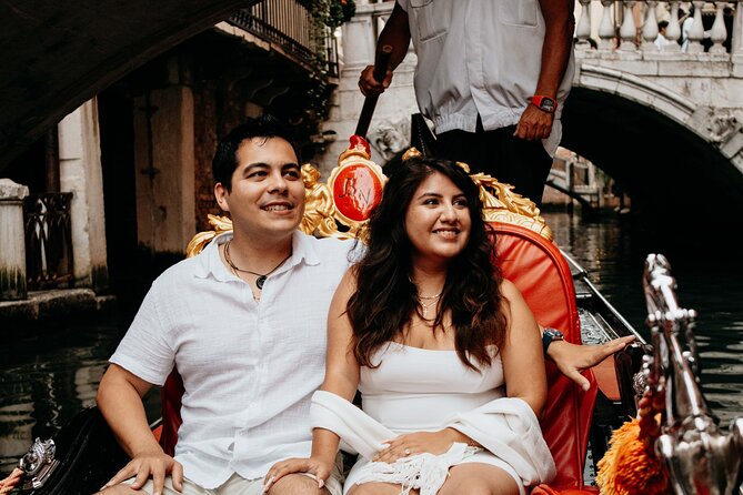Private Photoshoot Experience in Venice - Venice Photos, Without the Usual Tourist Look