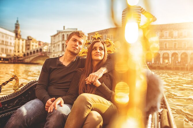 Private Photoshoot on Personal Gondola in Venice - Who you might be working with: real photographers with real style