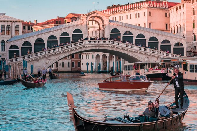Private Secret Venice Tour; Rialto Market, San Polo & Food and Wine tasting - Stepping into merchant Venice, not just photo stops