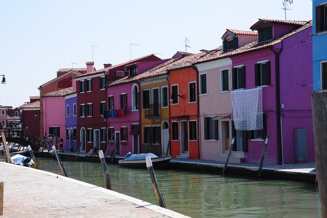 Private Tour Murano and Burano - Burano: Lace Store Demo and a Real Walk Through the Island